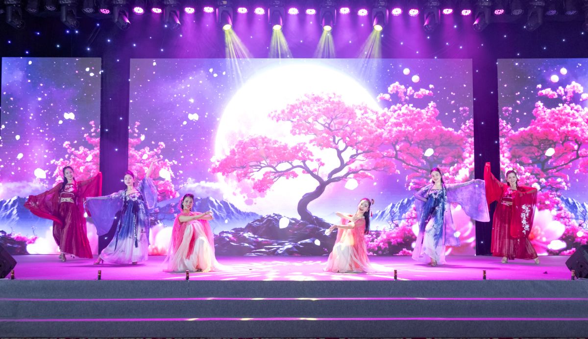 Hành trình rực rỡ